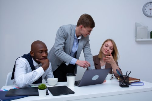 Expertise en Gestion des Contrats de Travail par Conseil Expert Paie